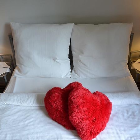 Hostel Ksiezycowyイノブロツワフ 部屋 写真